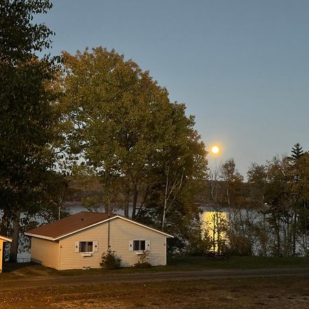 The Fundy Rocks Resort Hopewell Cape Exterior photo