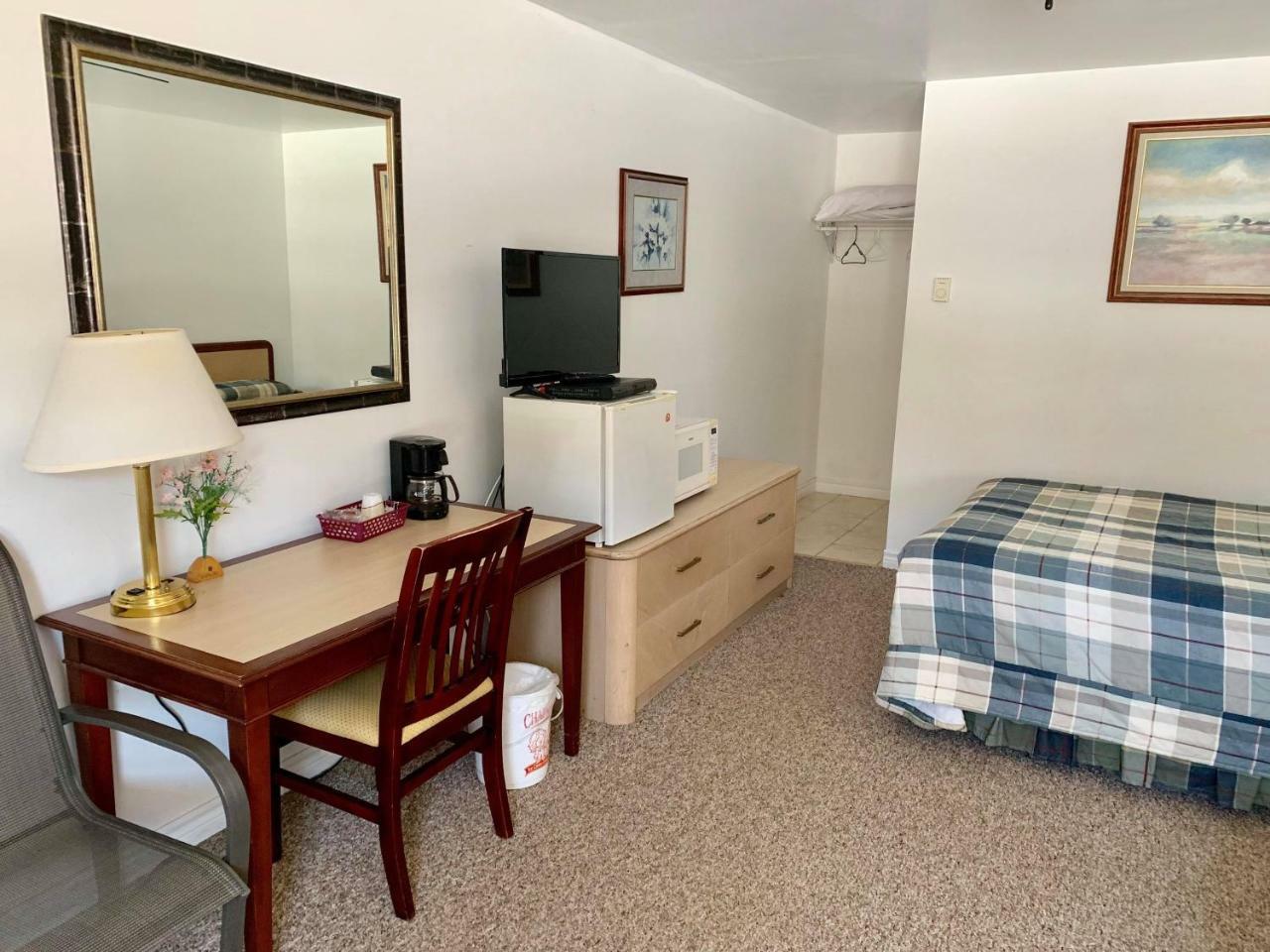 The Fundy Rocks Resort Hopewell Cape Exterior photo